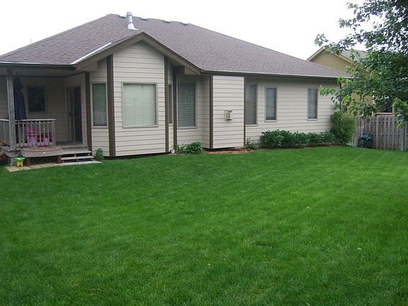 2nd image of 21430 Parkview Dr