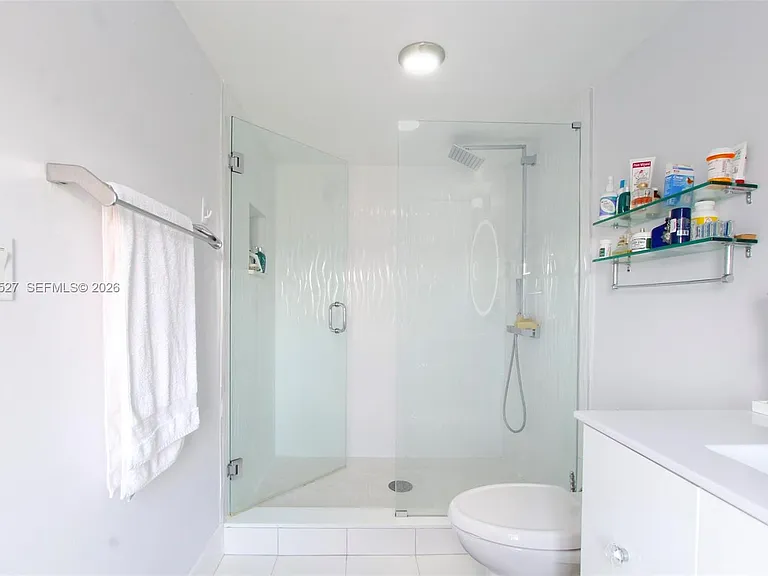 49 Majorca Ave #303 — Photo 14