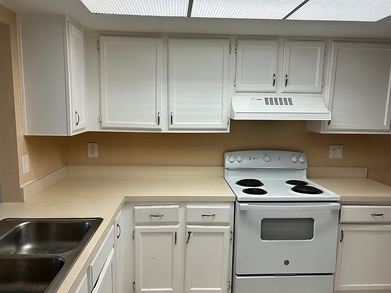2513 S 17th St #207 — Photo 8