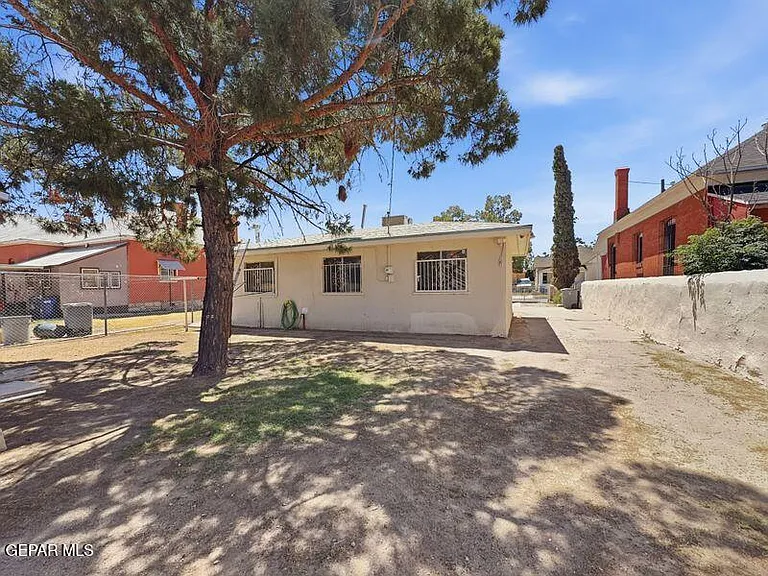 921 Olive Ave — Photo 25