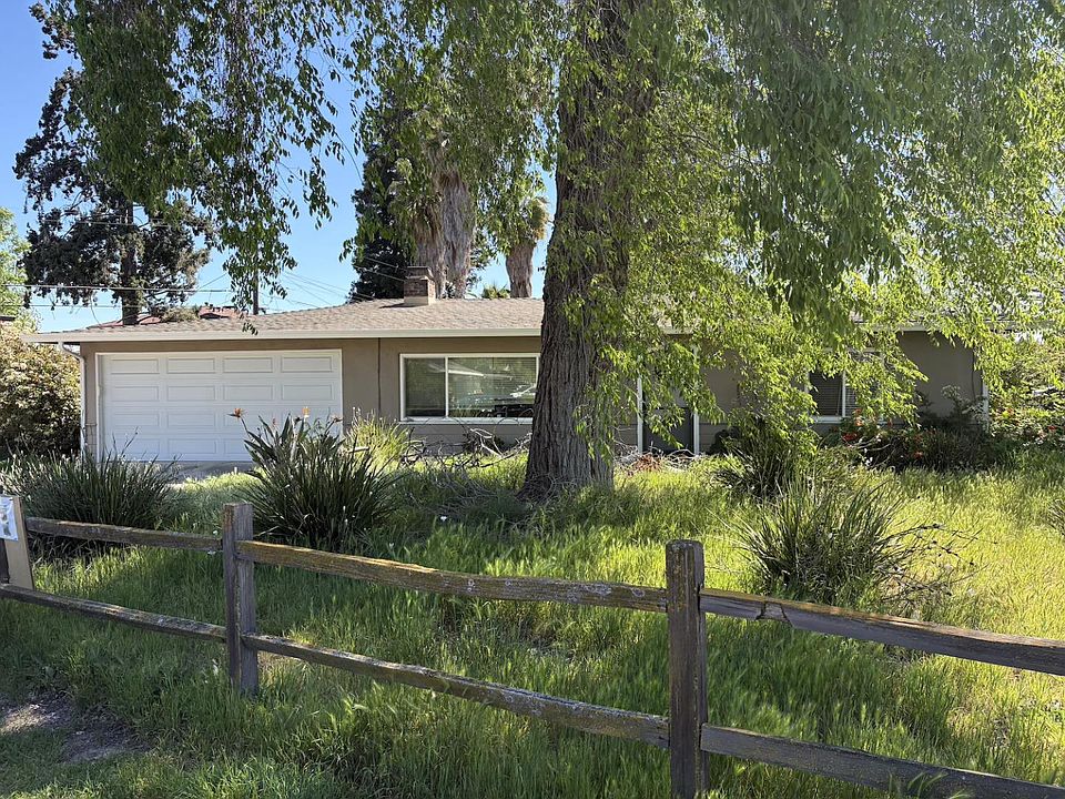 1st image of 17951 Los Felice Dr