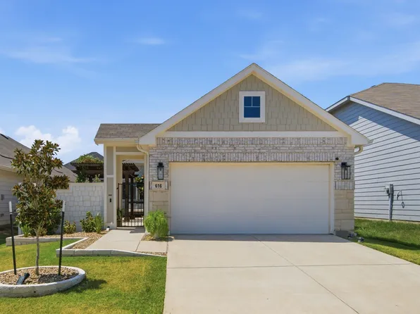 616 Coleman St, Aubrey, TX 76227