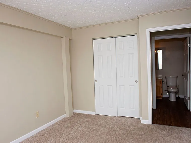Newbury Apartment Homes — Photo 9