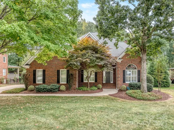 4301 Rosecliff Dr, Charlotte, NC 28277