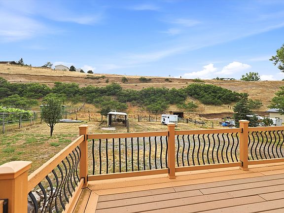 2nd image of 87 N Loafer Canyon Rd