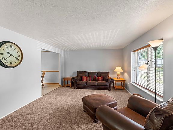 5th image of 140 Deer Dr