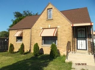 3218 S 16th St, Milwaukee, WI 53215