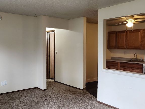 2nd image of 3720 Martin Luther King Jr Pkwy APT 19