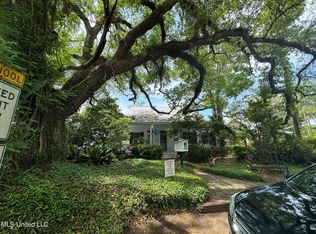 509 Washington Ave #B, Ocean Springs, MS 39564