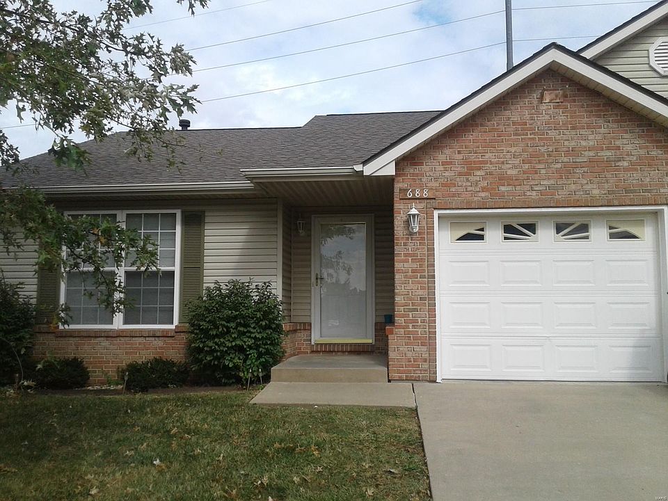 1st image of 688 Carol Ann Dr
