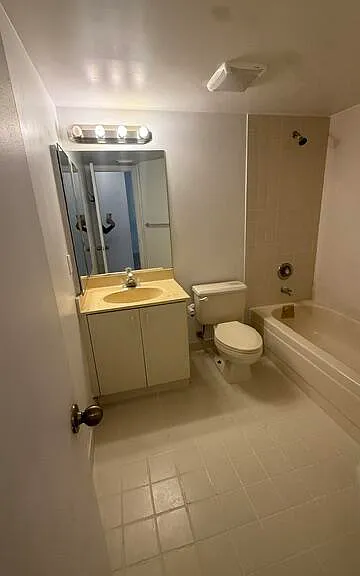 8741 Wiles Rd #305 — Photo 20