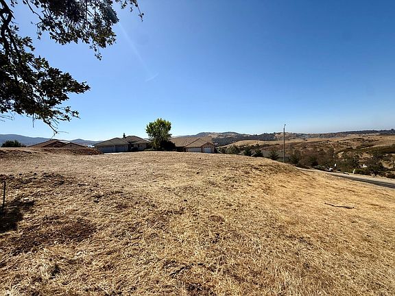 2nd image of 1106 Paradise Peak Rd
