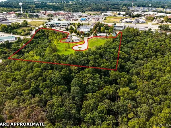 Parkside Village Ct, Osage Beach, MO 65065