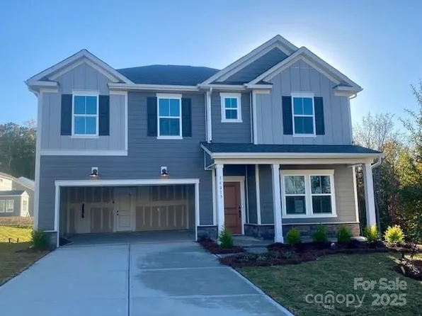 14221 New Crest Dr #143, Huntersville, NC 28078