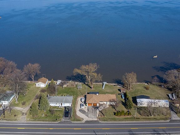 3rd image of N9343 Lakeshore Dr N
