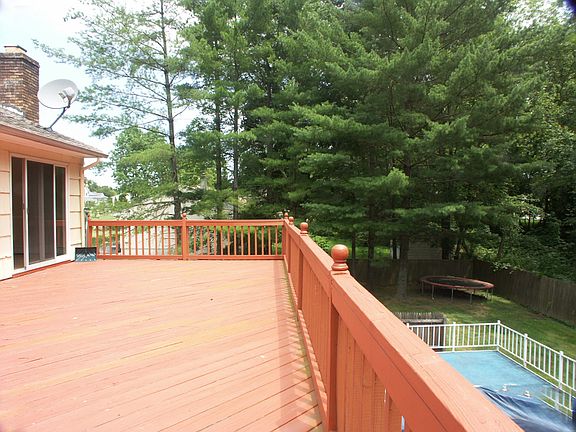 EXPANSIVE DECK TO ENJOY NATURE