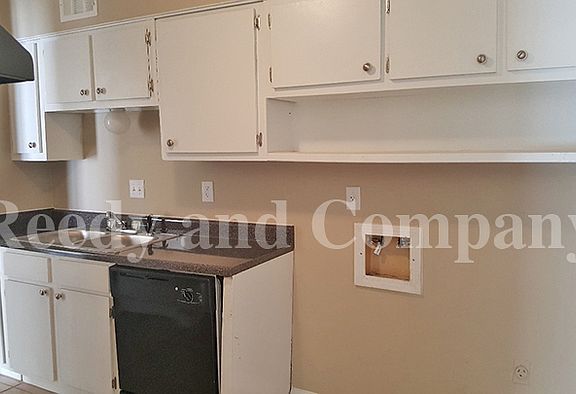 4th image of 4492 Wooddale Ave