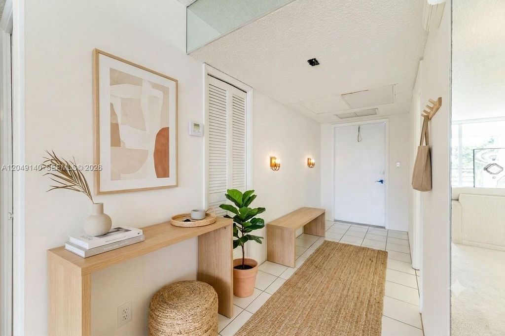 605 Oaks Dr APT 607, photo 2