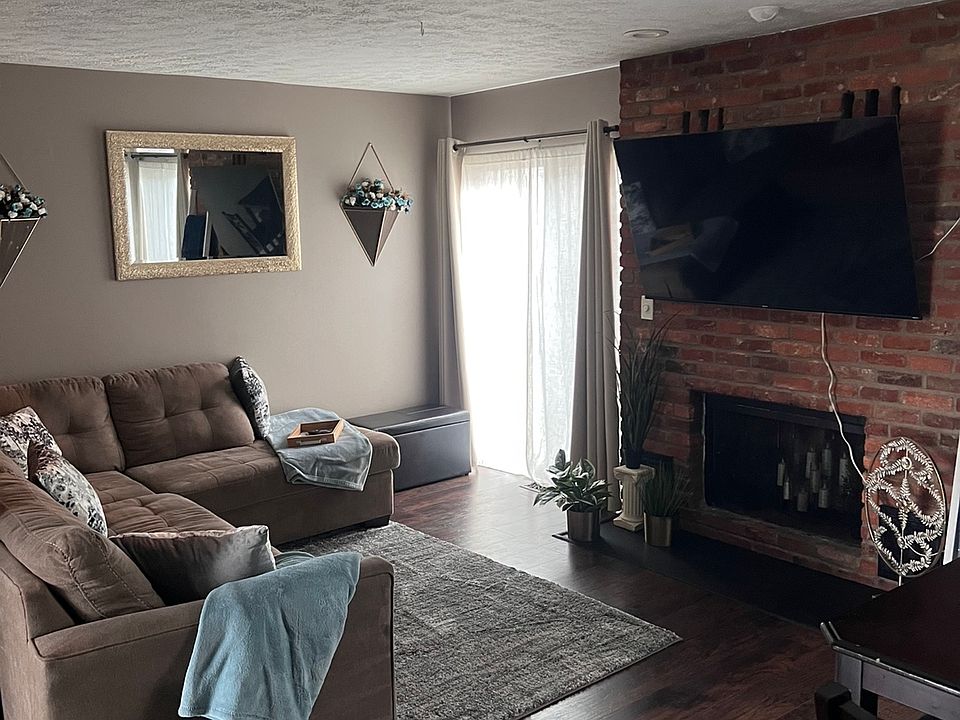 1st image of 5270 Westbury Dr #C13