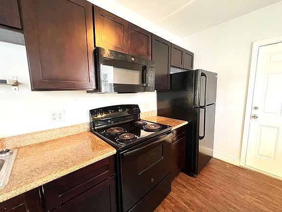 2nd image of 1533 NW 2nd St #129-U
