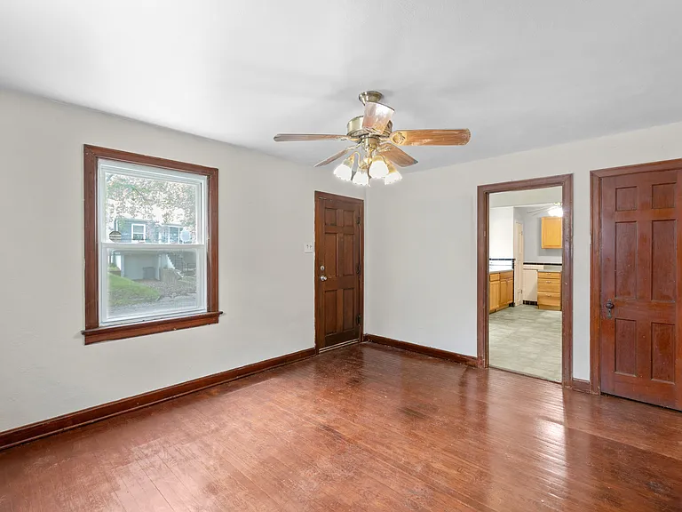 7007 Paisley Dr — Photo 5