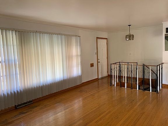 2nd image of 15602 Gouwens Ln
