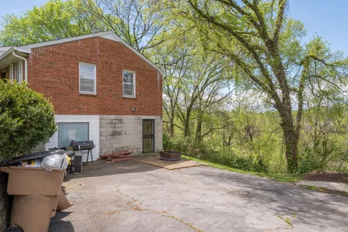 3117 Lake Park Dr Photo 1