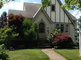 13701 Wainstead Ave, Cleveland, OH