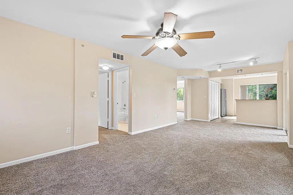 2 bed, 2.0 bath, $2,200 — Photo 4