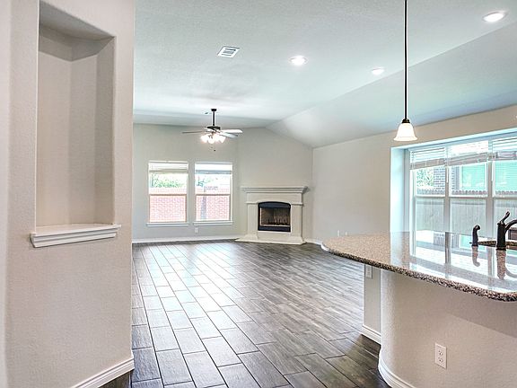 5th image of 2636 Freemon Pl