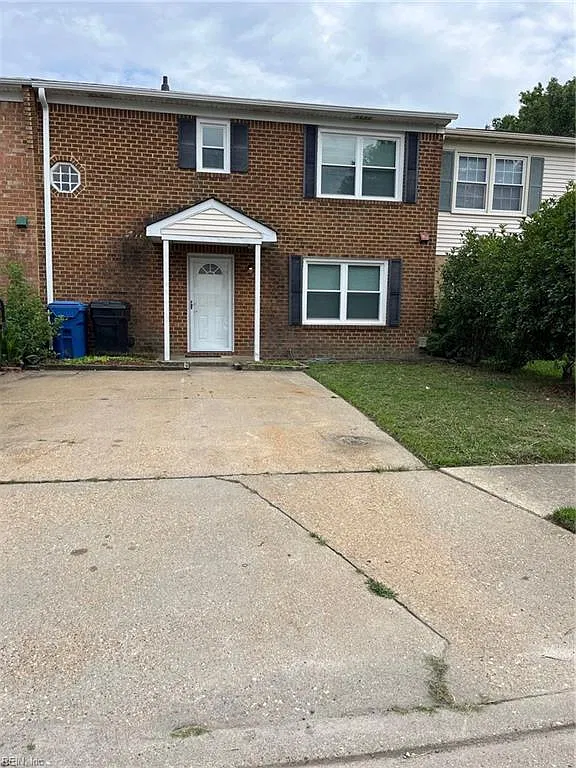 3 bed, 1.5 bath, 1400 sqft, $1,950 — Photo 1