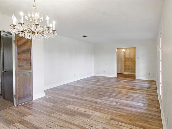 4th image of 4245 Pommard Dr