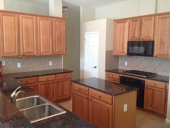 5th image of 25143 Siwanoy Cir