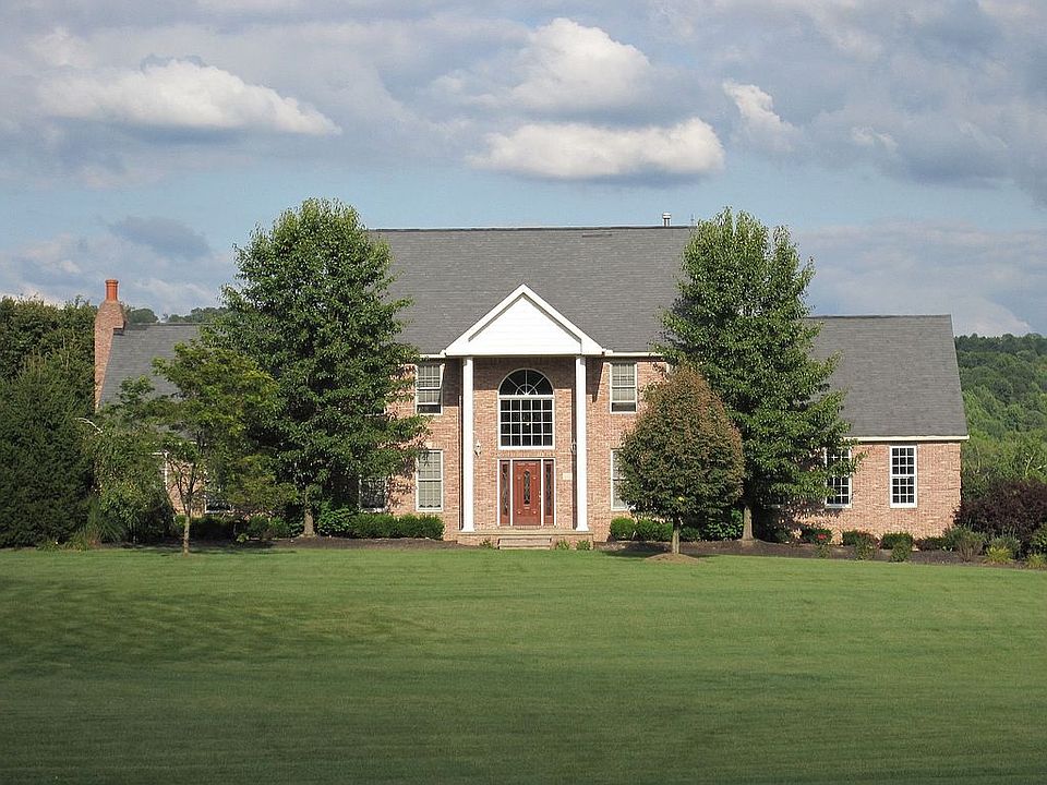 River Woods Estate