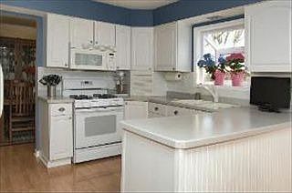 5th image of 226 W Tanglewood Dr