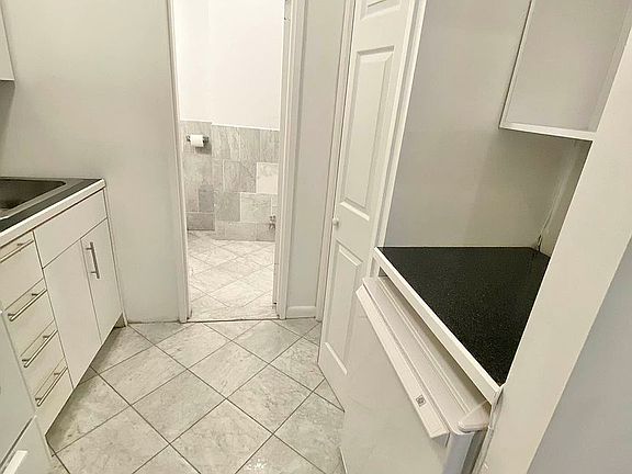 2nd image of 428 E 77th St APT 1D