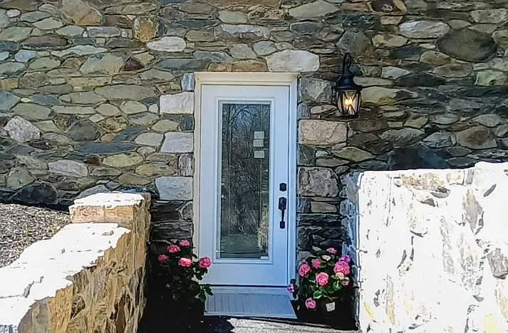 33 E Loudoun St — Photo 2