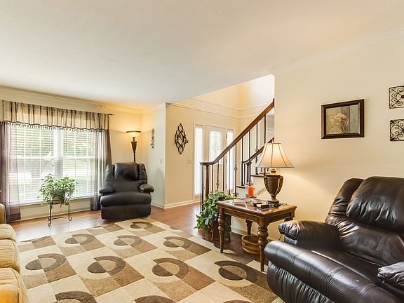 2nd image of 7904 Woodstone Dr