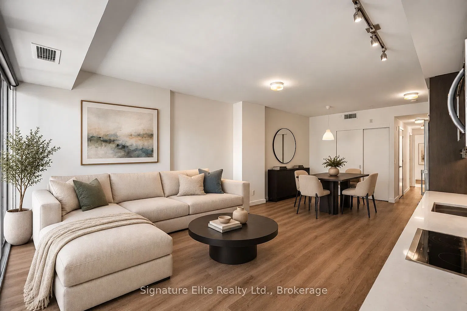 109 Vaughan Rd — Photo 1