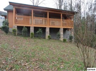 2620 Stonebrook Dr, Pigeon Forge, TN 37863