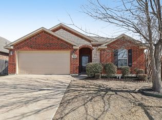 8037 Big Spruce Ln, Fort Worth, TX 76123