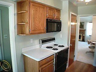 3rd image of 1402 Maxwell Ave