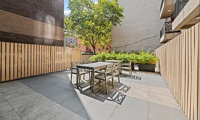 Rented by REAL New York | media 44