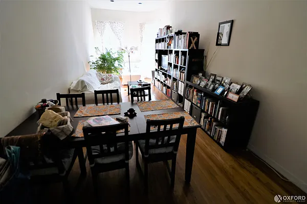 Rented by Oxford Property Group | media 23