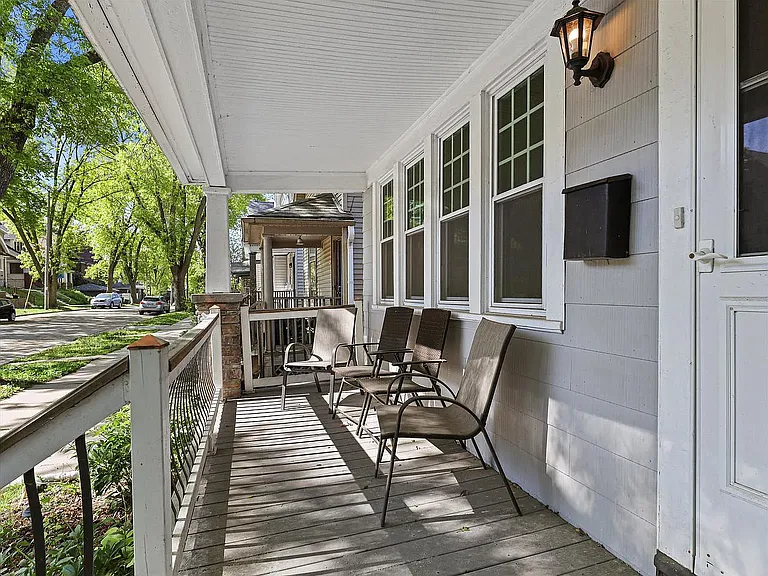2447 N Bartlett Ave — Photo 3