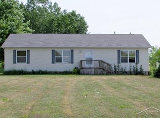 18841 Corunna Rd, Chesaning, MI 48616