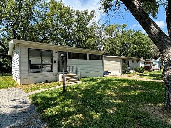 2nd image of 4001 Cranberry Ln