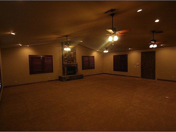 4th image of 2155 E Avenida Del Valle Ct