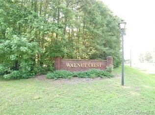 Walnut Crest Dr, Waxhaw, NC 28173