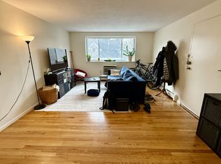 80 Green St #4, Brookline, MA 02446